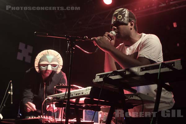 SBTRKT - 2011-04-14 - PARIS - Point Ephemere - 